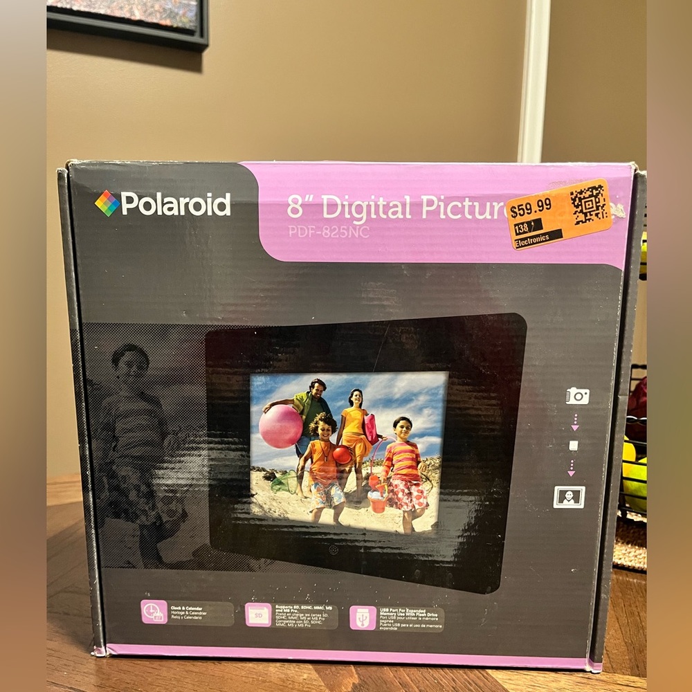 Polaroid 8” digital photo frame